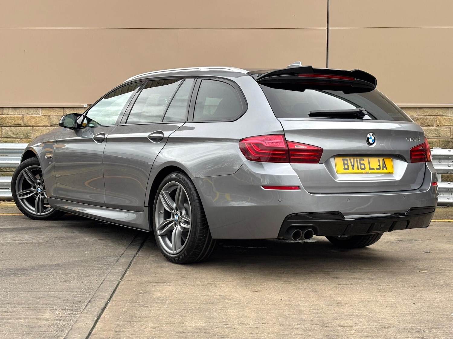 Used BMW 5 Series 2016 for sale - 77016516: Photo 3