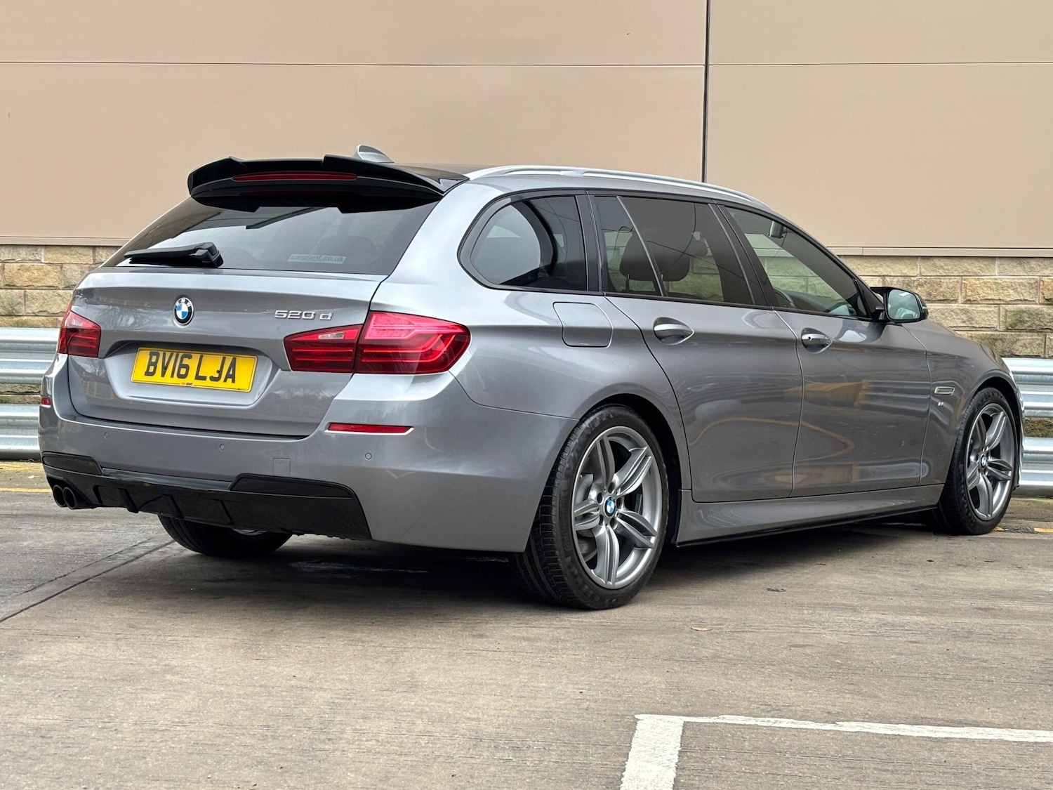 Used BMW 5 Series 2016 for sale - 77016516: Photo 4