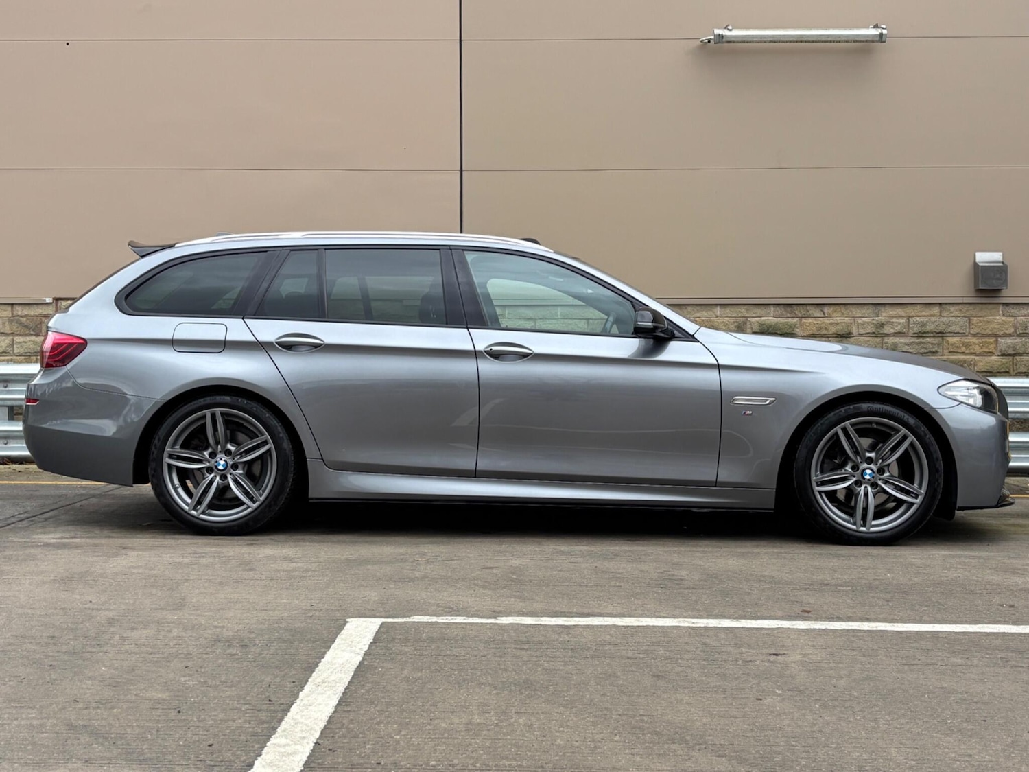 Used BMW 5 Series 2016 for sale - 77016516: Photo 5