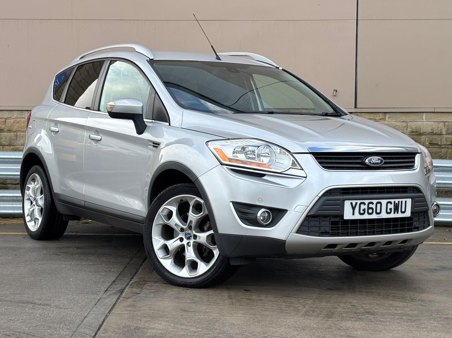 Used Ford Kuga 2010 for sale - 76936433: Photo 1