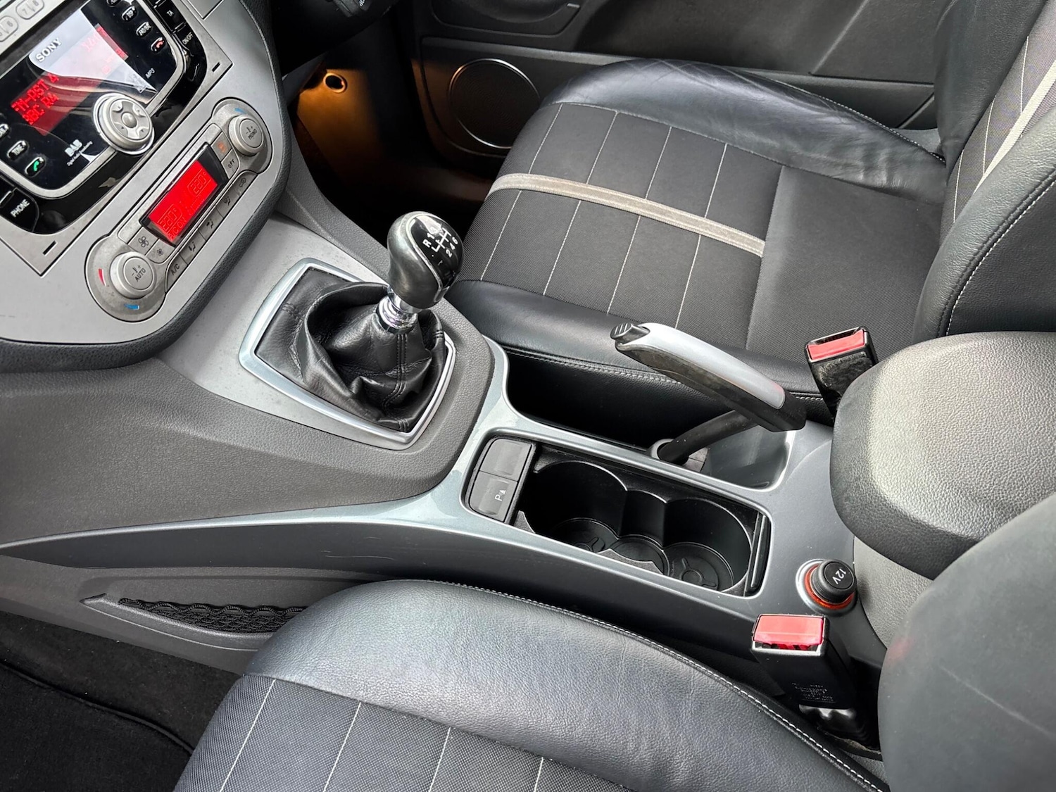 Used Ford Kuga 2010 for sale - 76936433: Photo 17