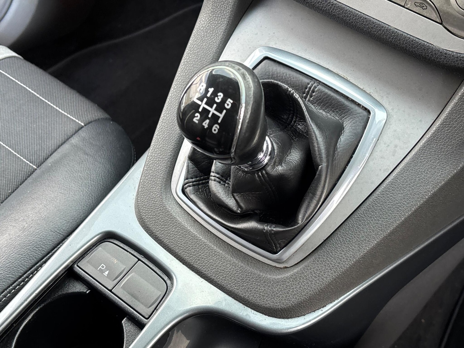 Used Ford Kuga 2010 for sale - 76936433: Photo 51