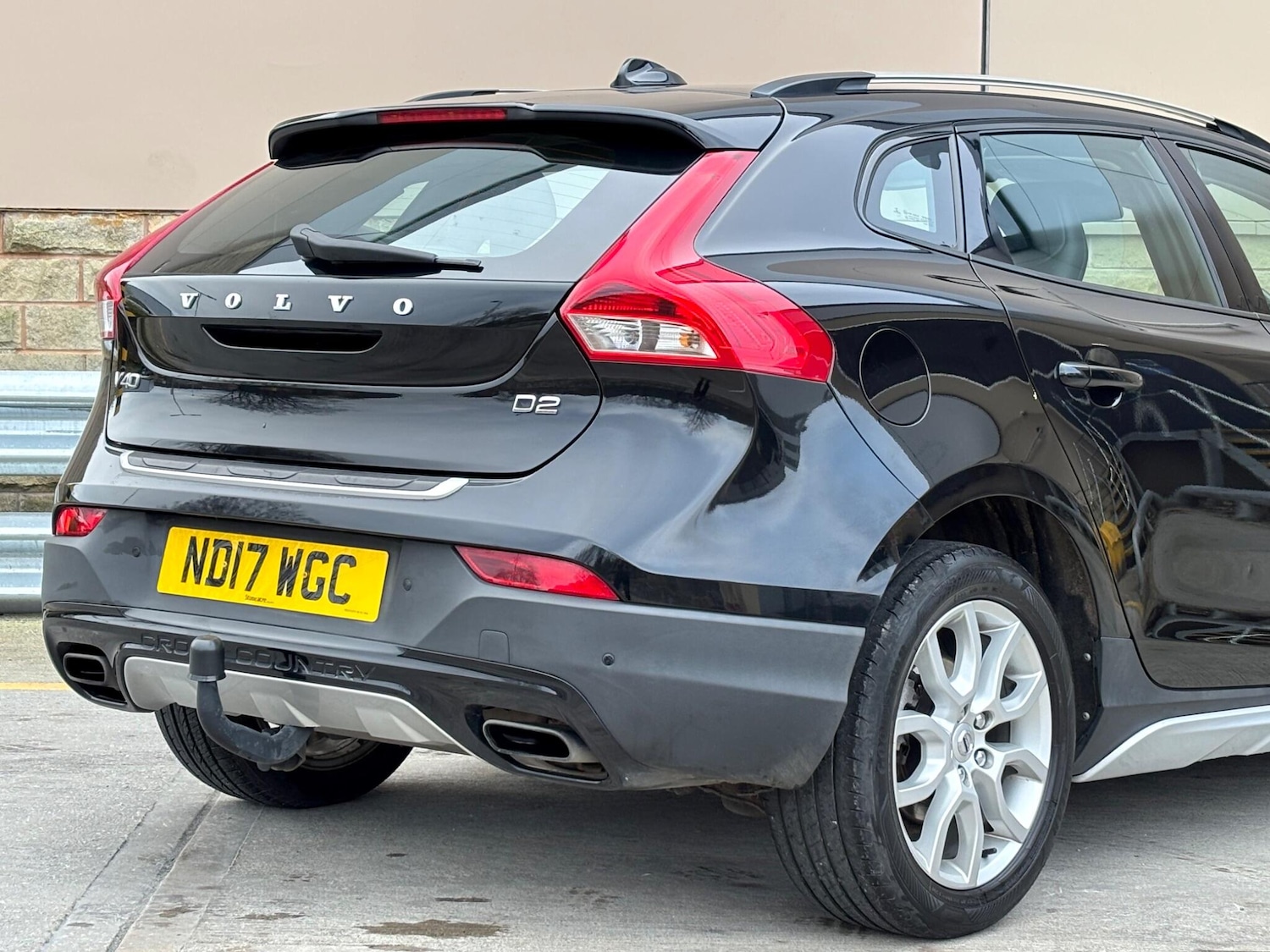 Used Volvo V40 2017 for sale - 77994367: Photo 36