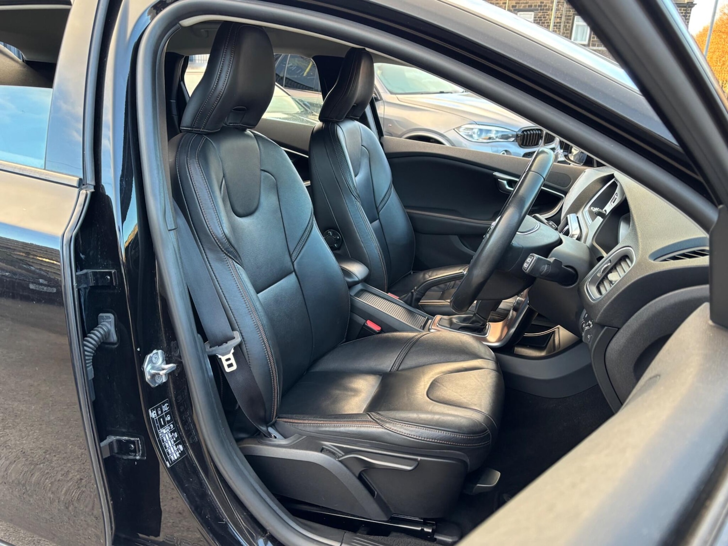 Used Volvo V40 2017 for sale - 77994367: Photo 59