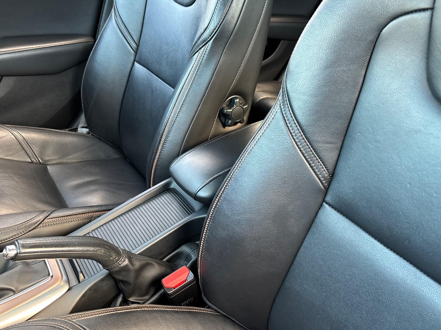 Used Volvo V40 2017 for sale - 77994367: Photo 63