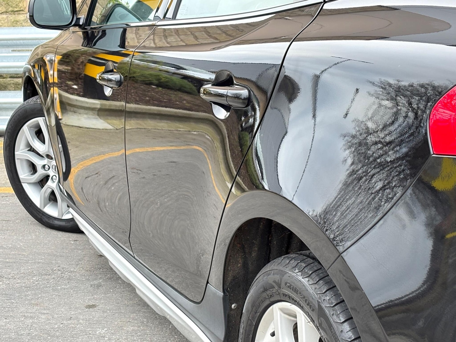 Used Volvo V40 2017 for sale - 77994367: Photo 9