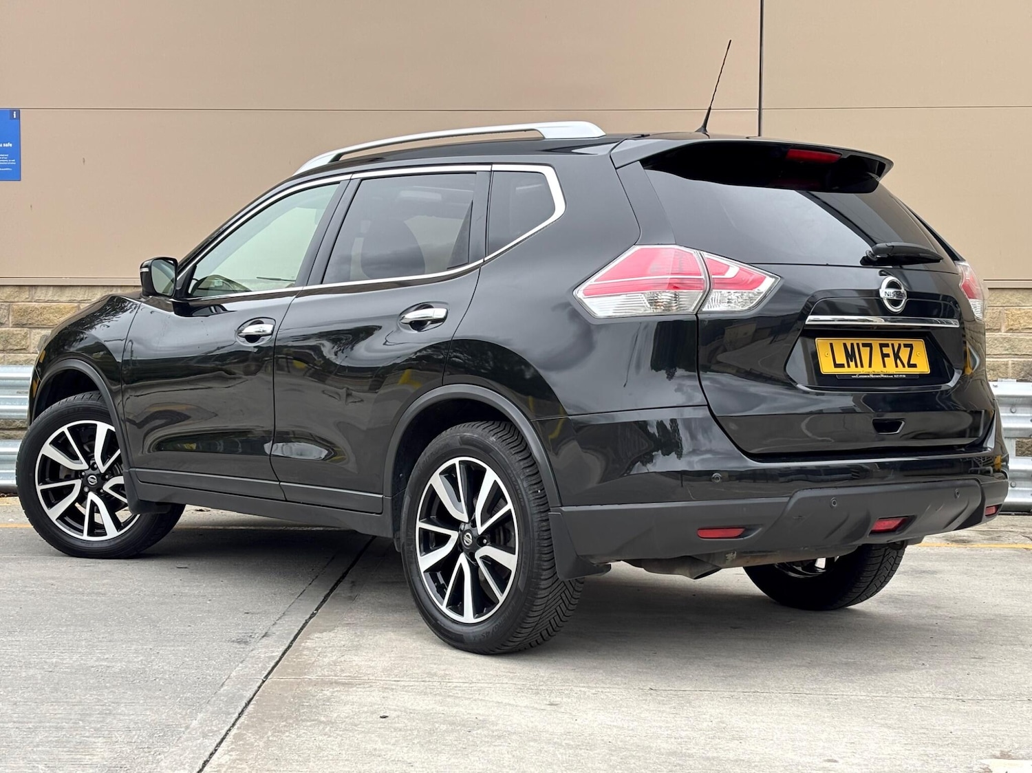 Used Nissan X-Trail 2017 for sale - 76024334: Photo 3