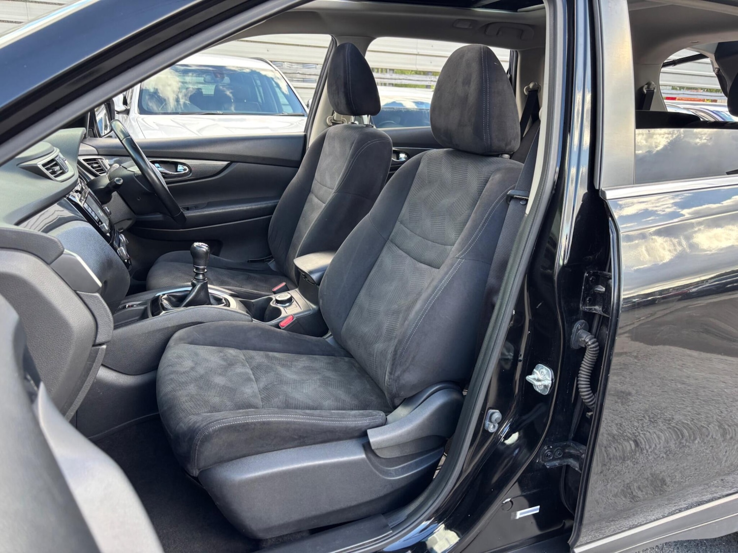 Used Nissan X-Trail 2017 for sale - 76024334: Photo 65