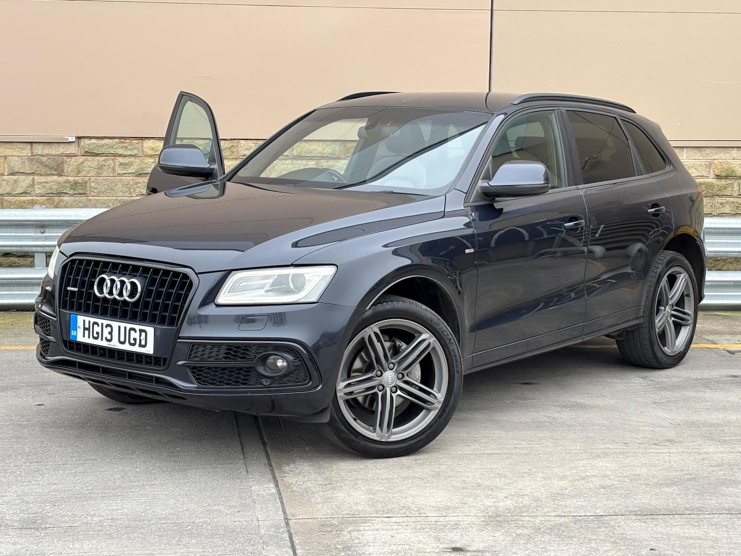 Used Audi Q5 2013 for sale - 77799406: Photo 2