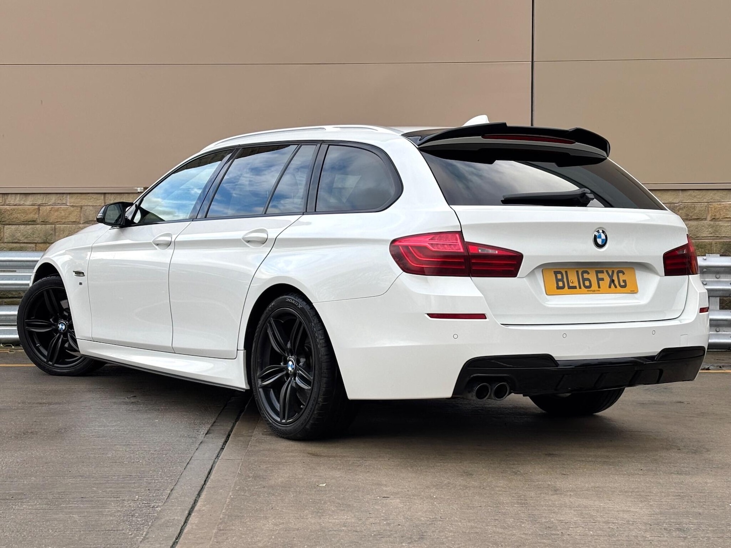 Used BMW 5 Series 2016 for sale - 76855752: Photo 3