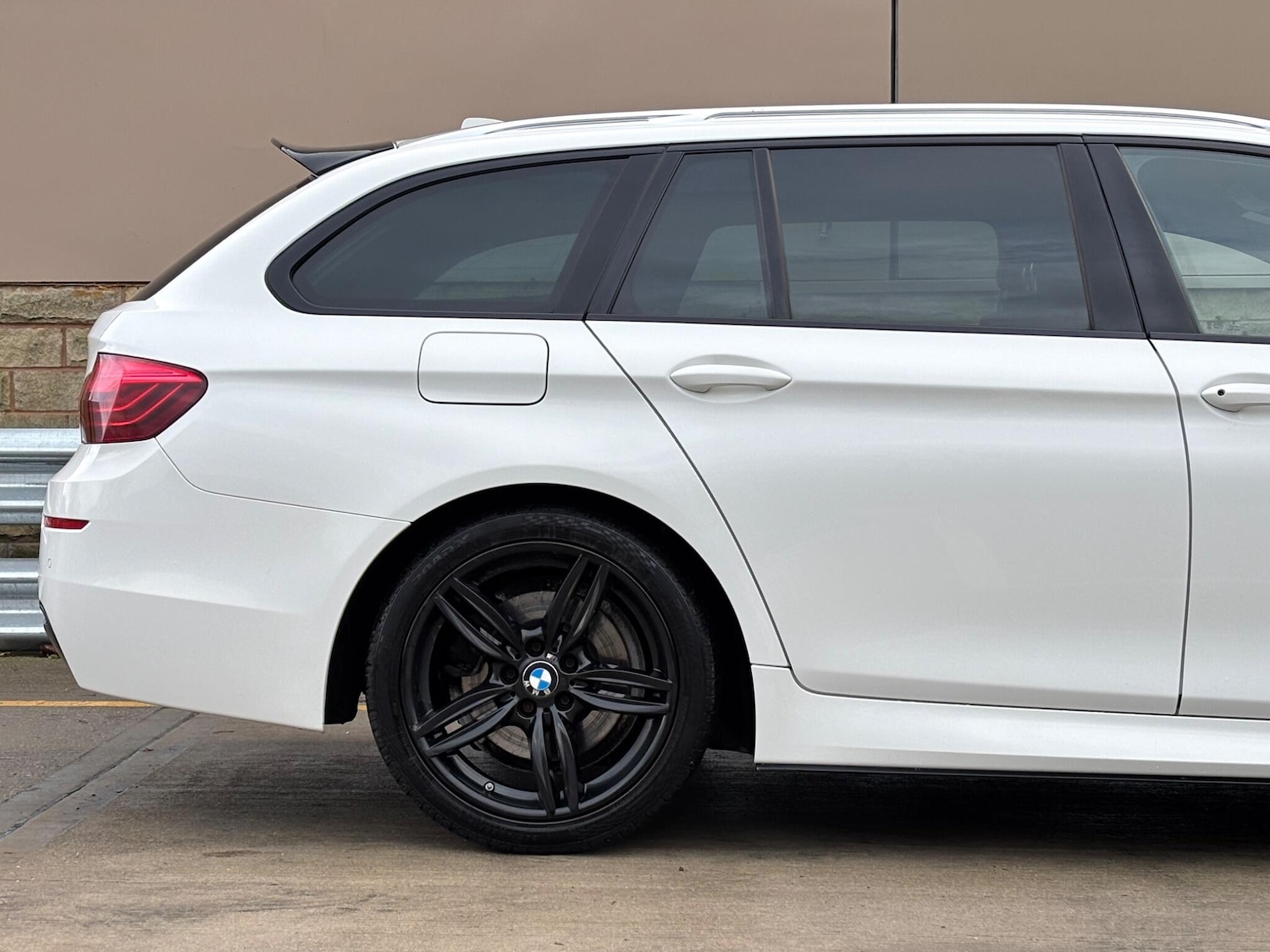 Used BMW 5 Series 2016 for sale - 76855752: Photo 33