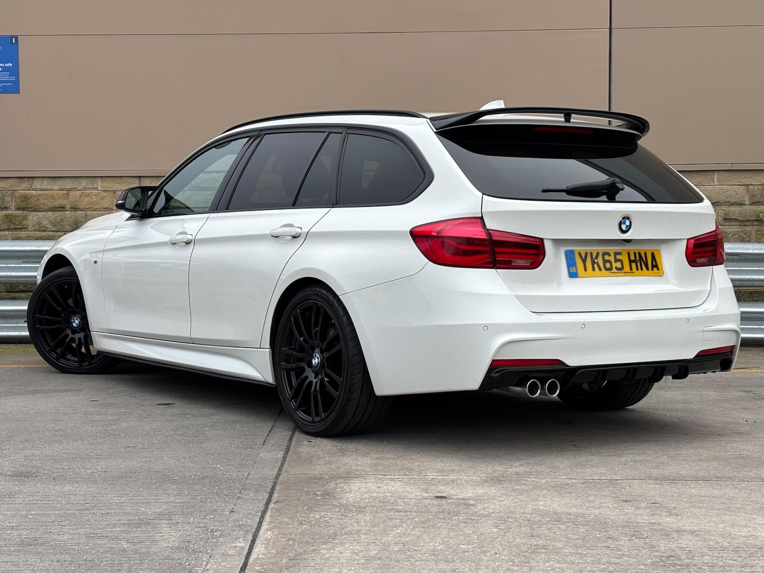 Used BMW 3 Series 2015 for sale - 77799414: Photo 3