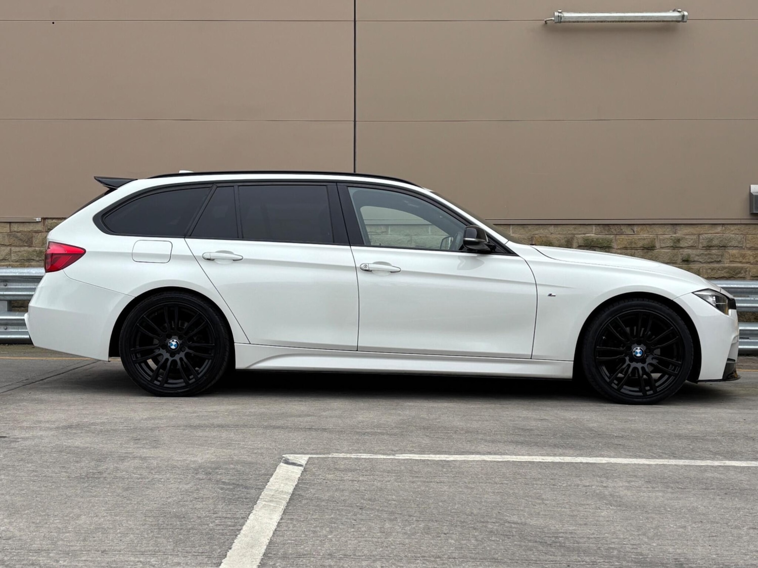 Used BMW 3 Series 2015 for sale - 77799414: Photo 5