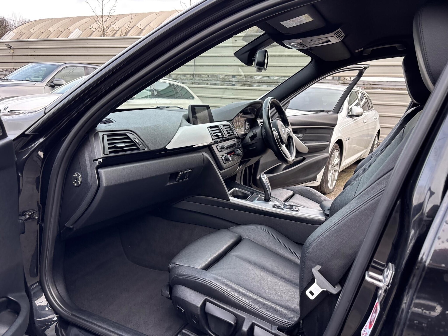 Used BMW 3 Series 2015 for sale - 77538356: Photo 45