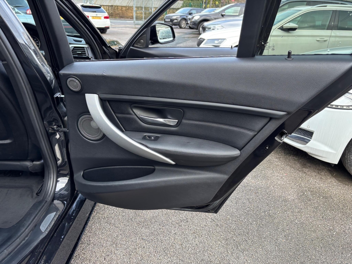 Used BMW 3 Series 2015 for sale - 77538356: Photo 76