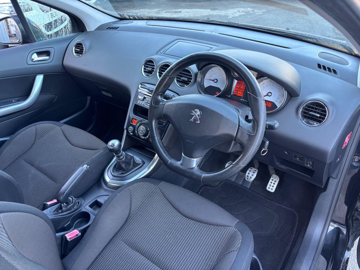 Used Peugeot 308 2013 for sale - 77331252: Photo 13