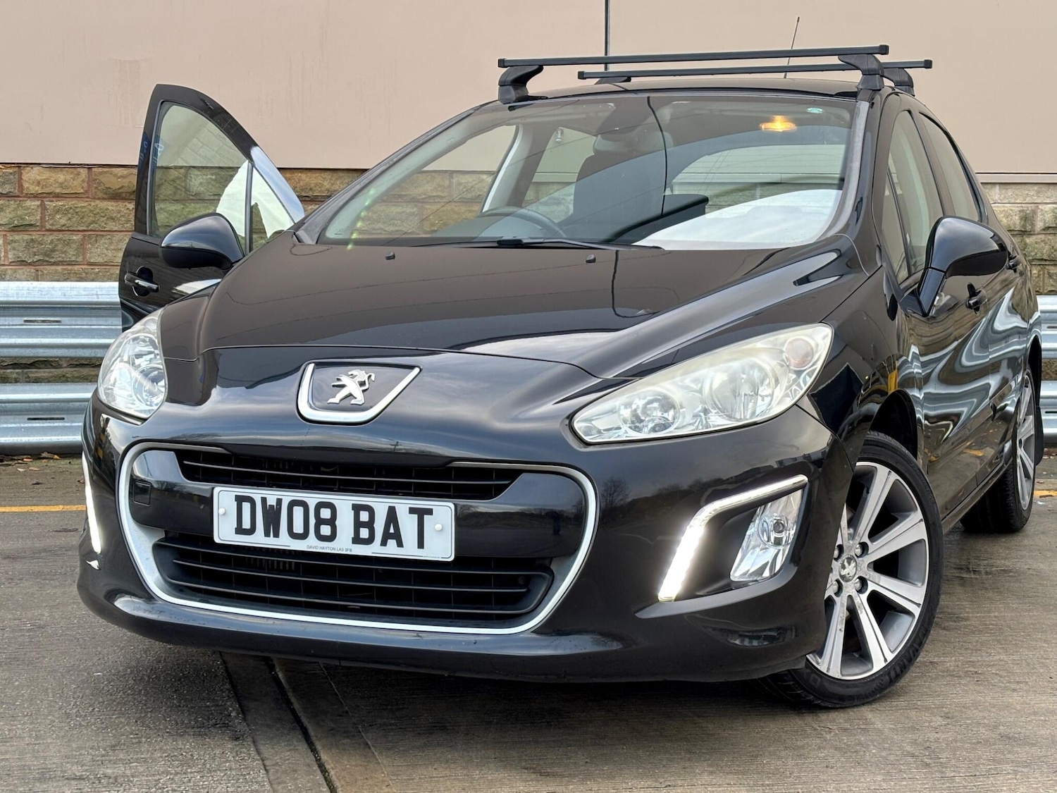 Used Peugeot 308 2013 for sale - 77331252: Photo 26
