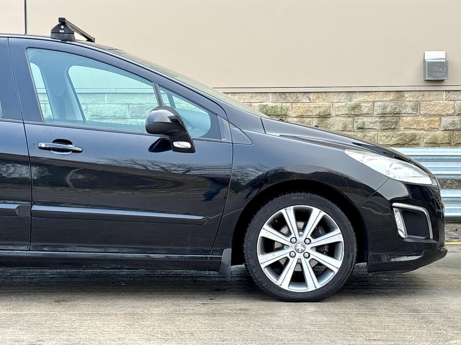 Used Peugeot 308 2013 for sale - 77331252: Photo 37