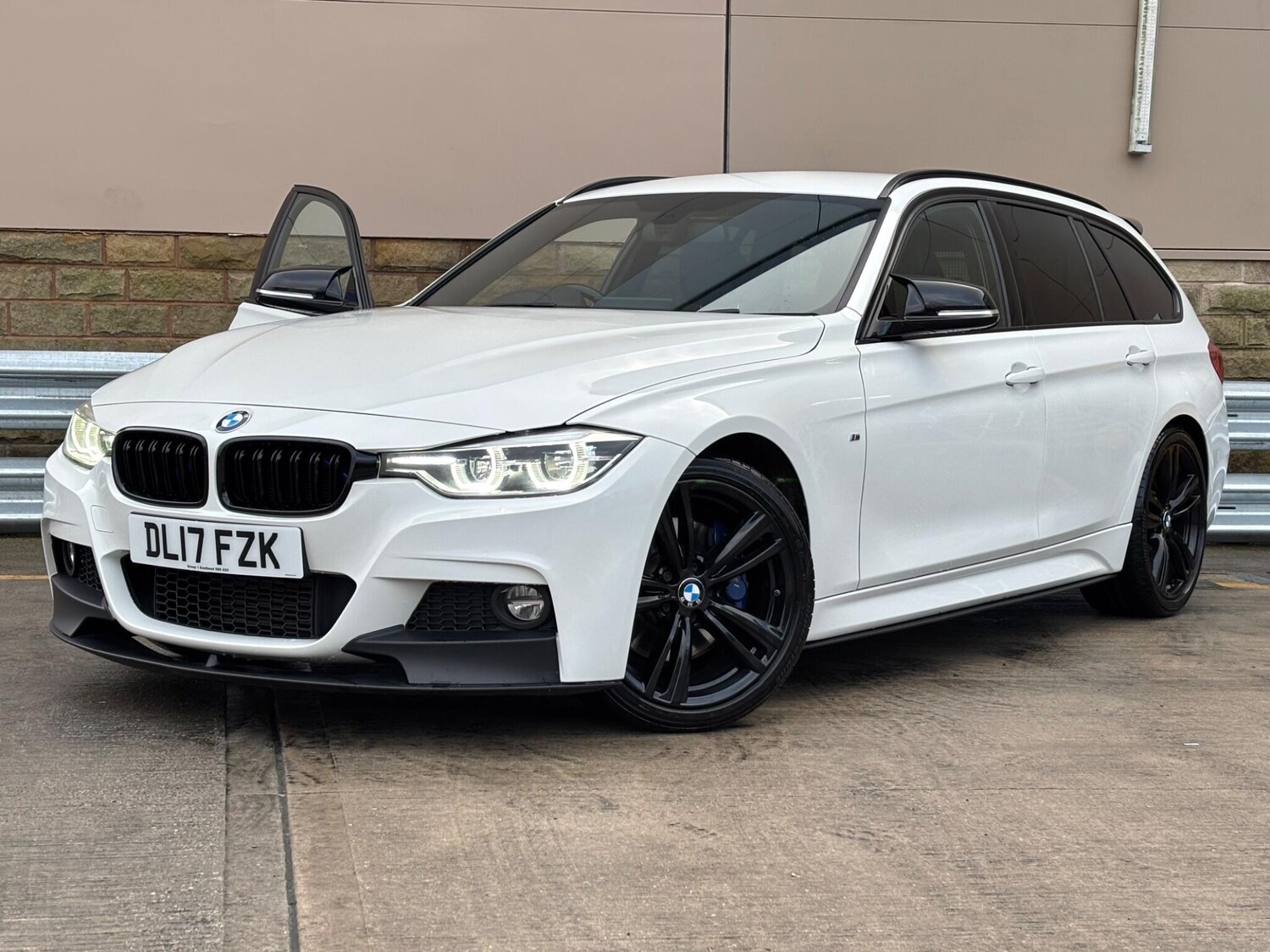 Used BMW 3 Series 2017 for sale - 77574901: Photo 25
