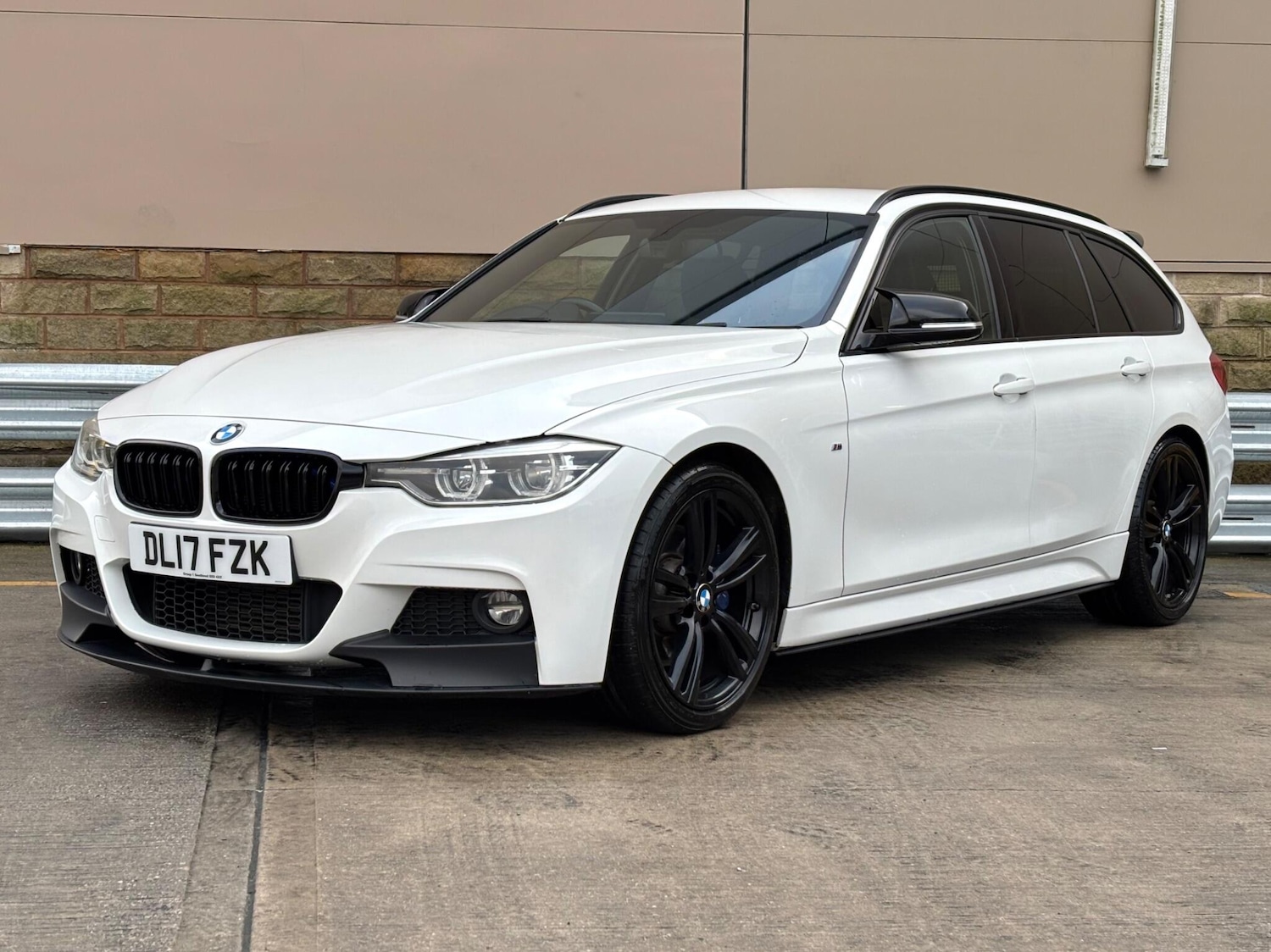 Used BMW 3 Series 2017 for sale - 77574901: Photo 6