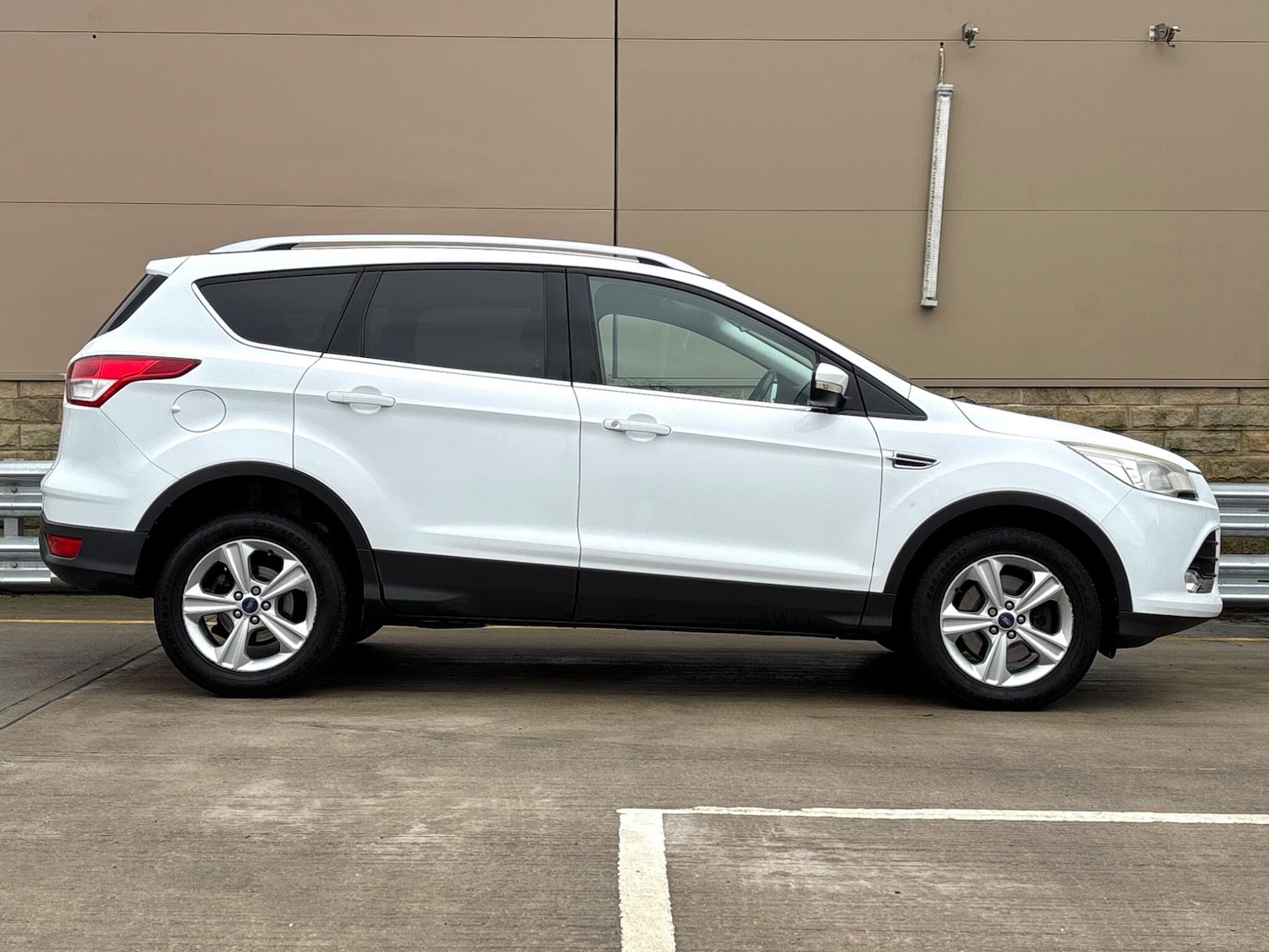 Used Ford Kuga 2014 for sale - 77440274: Photo 5