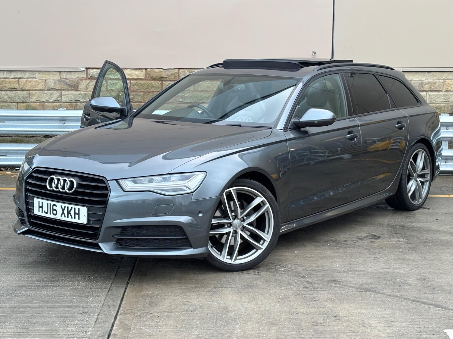 Used Audi A6 2016 for sale - 76700780: Photo 2