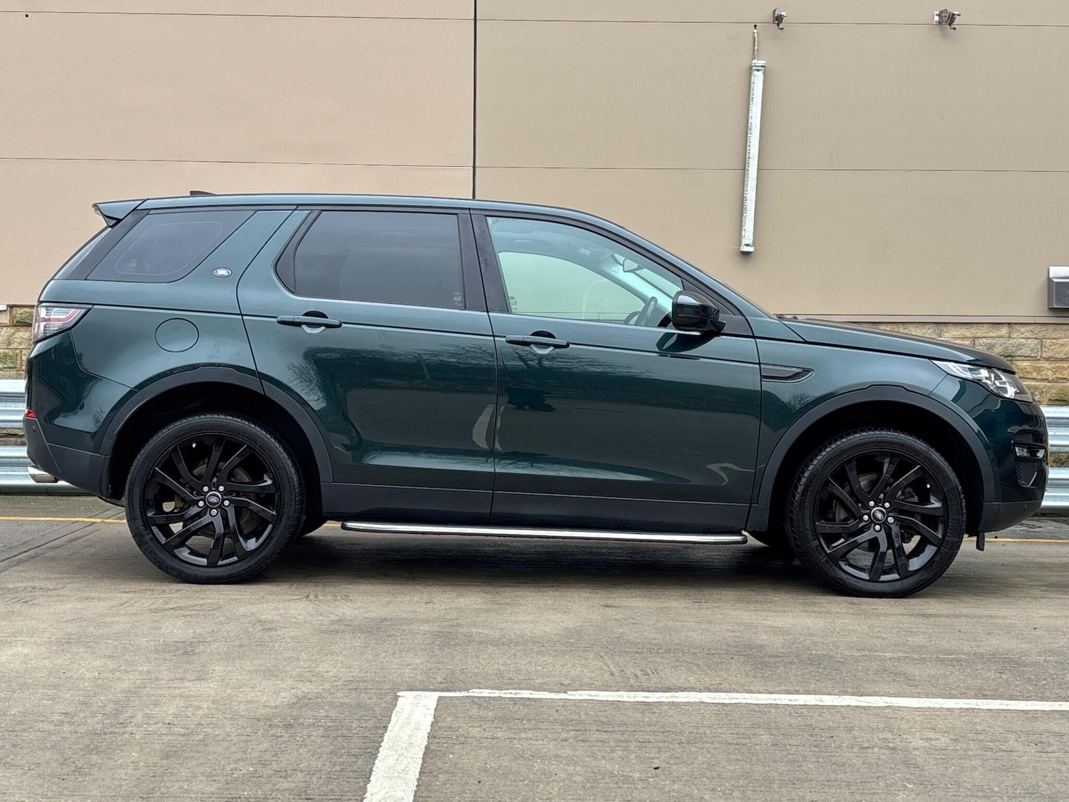 Used Land Rover Discovery Sport for sale - 77537266: Photo 5