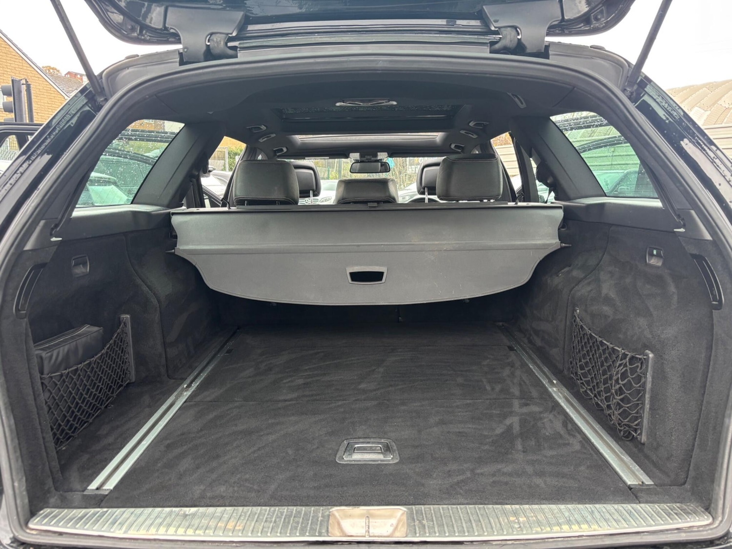 Used Mercedes-Benz E Class 2016 for sale - 76572602: Photo 24