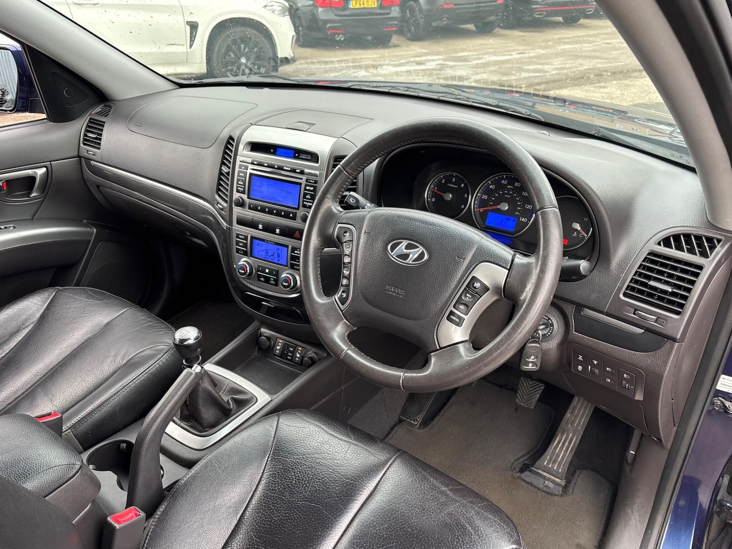 Used Hyundai Santa Fe 2011 for sale - 77120656: Photo 12