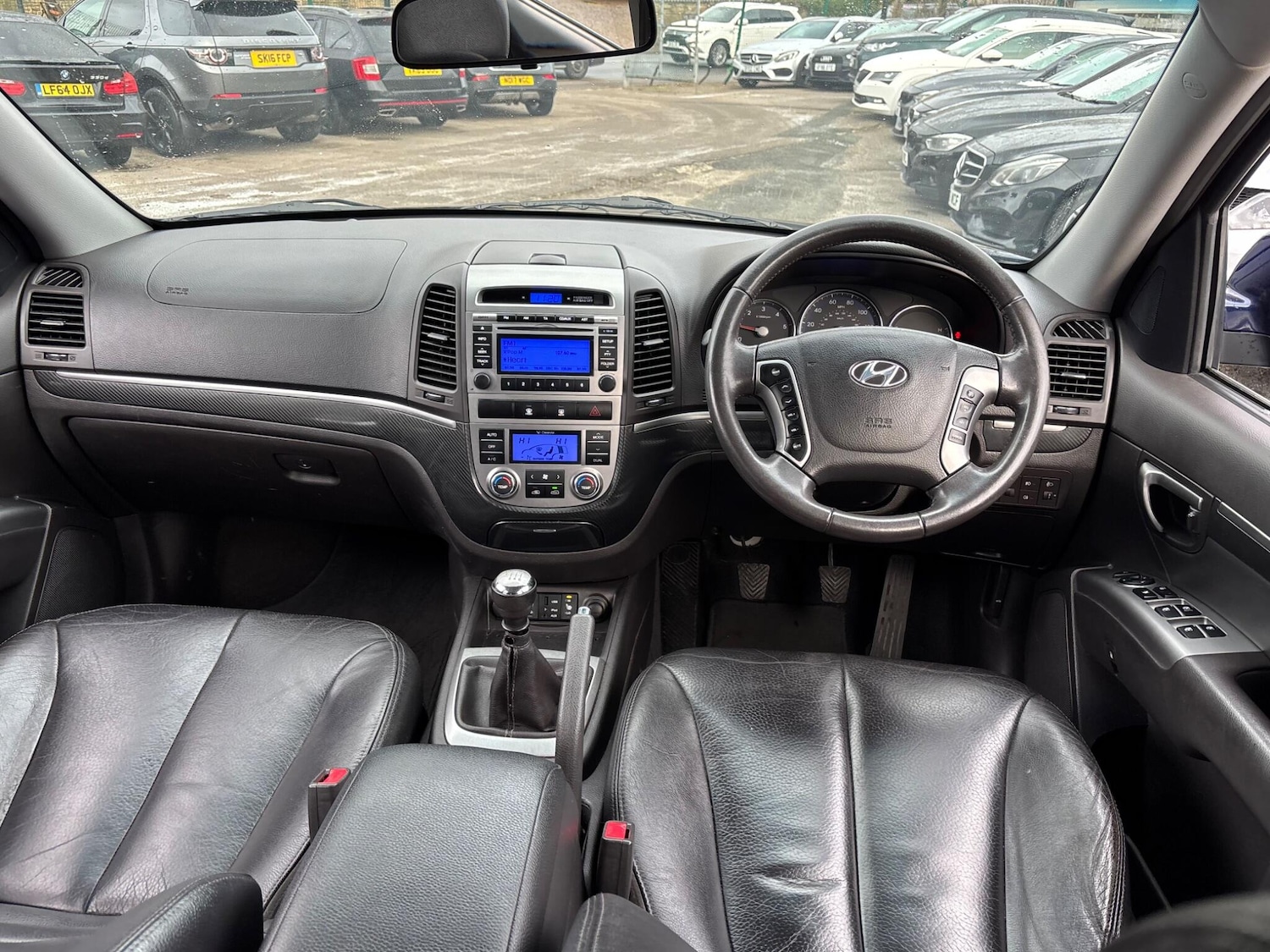 Used Hyundai Santa Fe 2011 for sale - 77120656: Photo 13