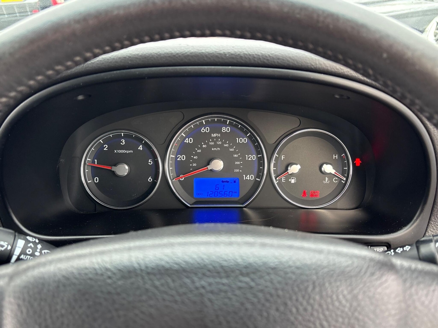 Used Hyundai Santa Fe 2011 for sale - 77120656: Photo 17