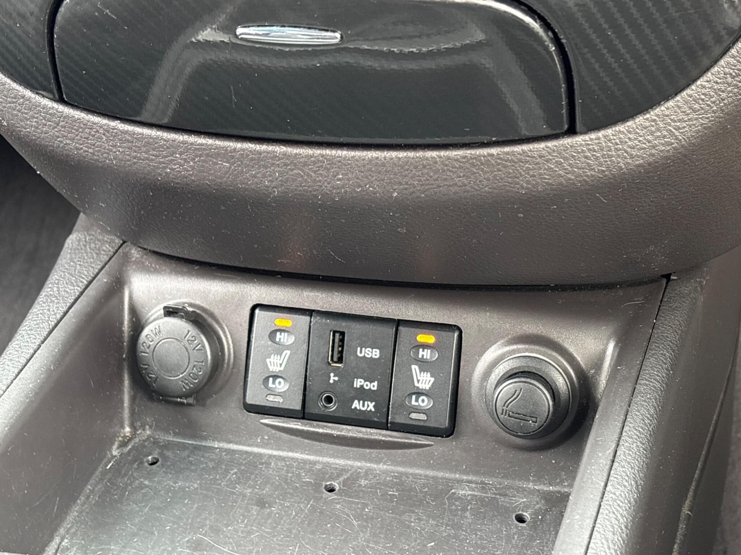 Used Hyundai Santa Fe 2011 for sale - 77120656: Photo 21