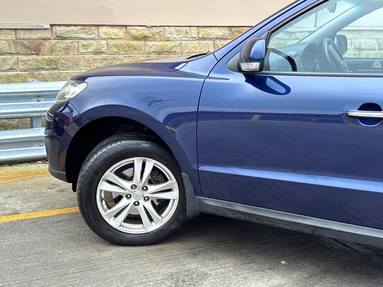 Used Hyundai Santa Fe 2011 for sale - 77120656: Photo 39