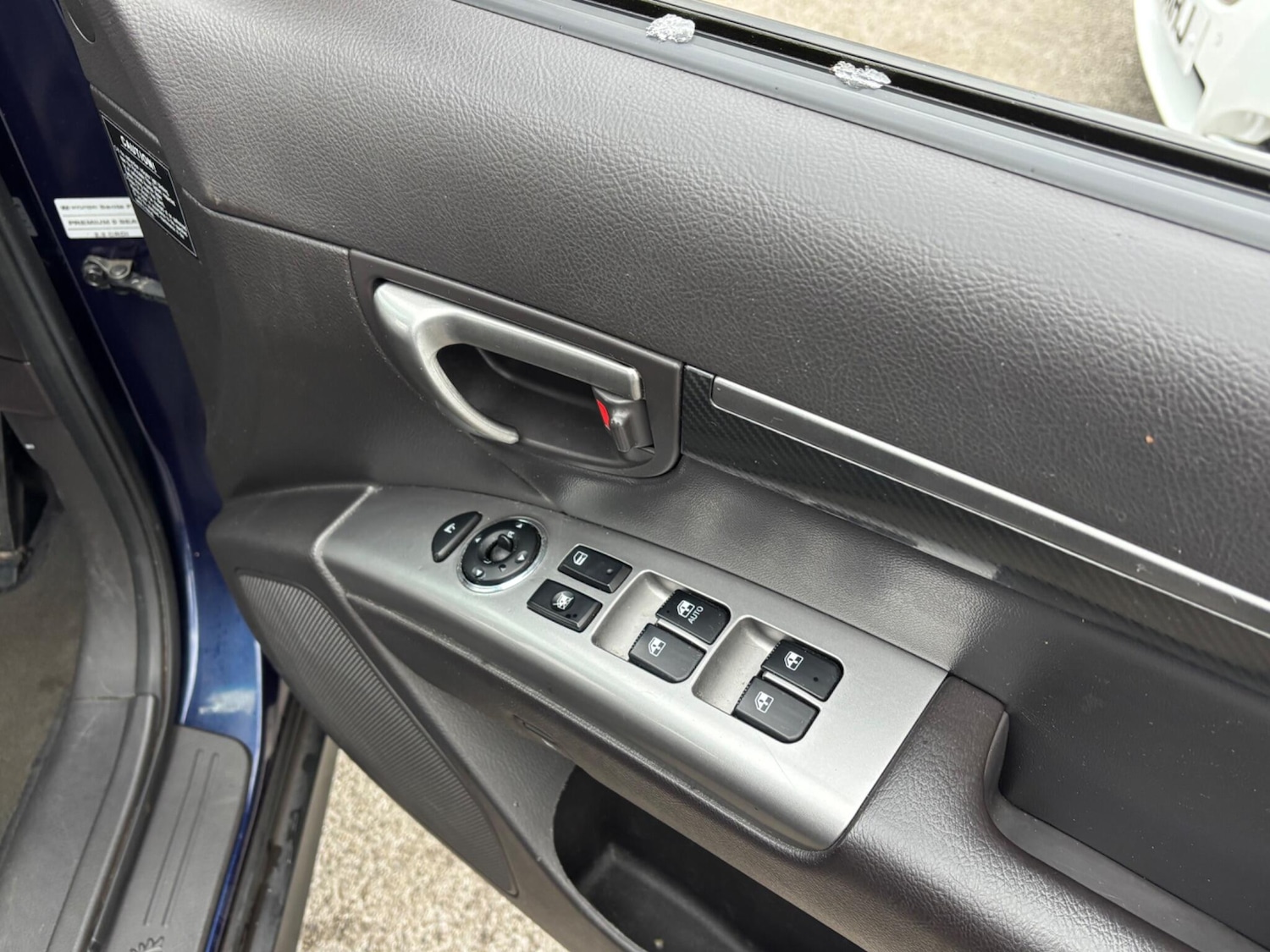 Used Hyundai Santa Fe 2011 for sale - 77120656: Photo 64