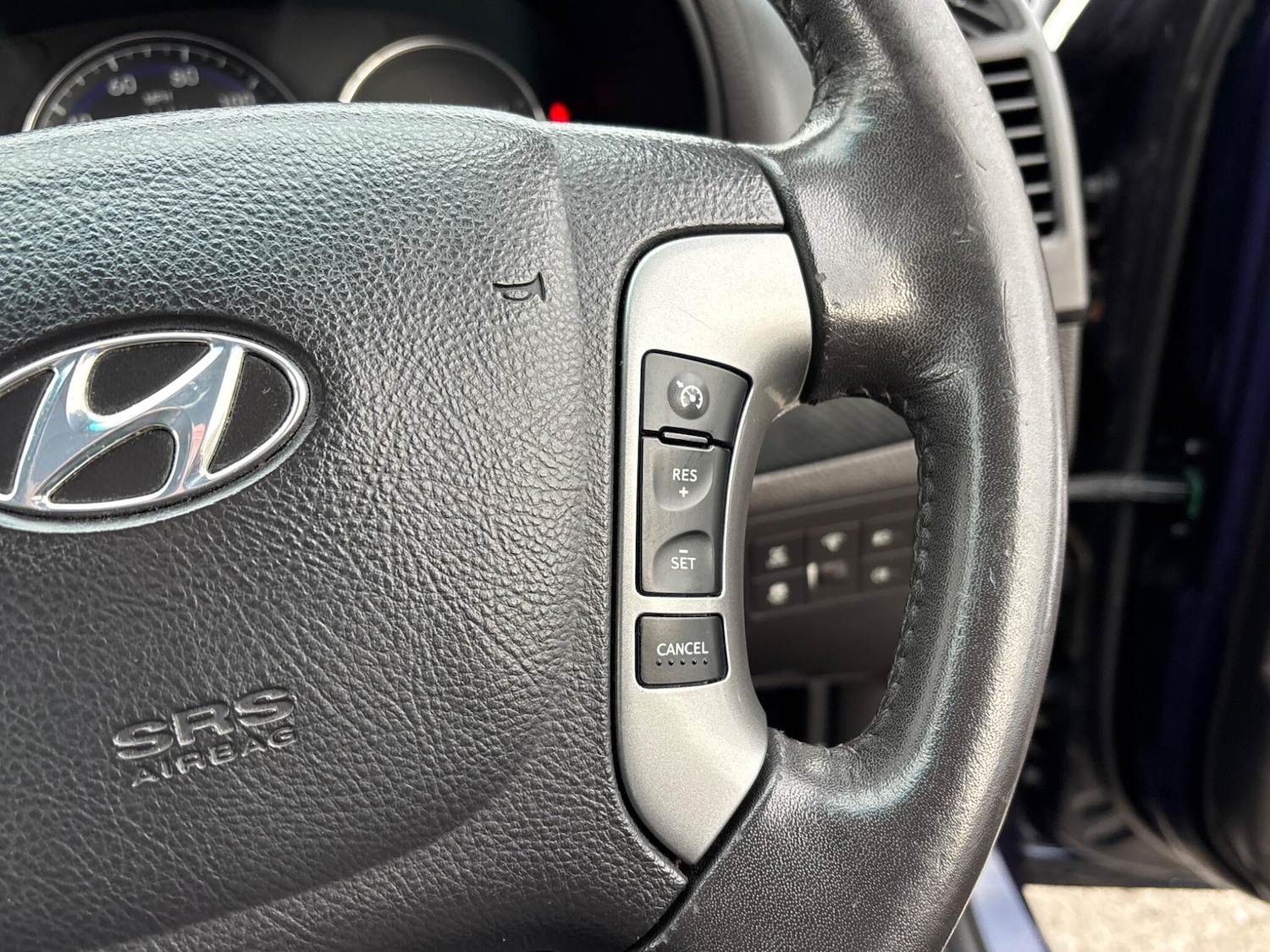 Used Hyundai Santa Fe 2011 for sale - 77120656: Photo 66