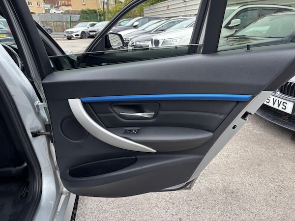 Used BMW 3 Series 2016 for sale - 76137363: Photo 76