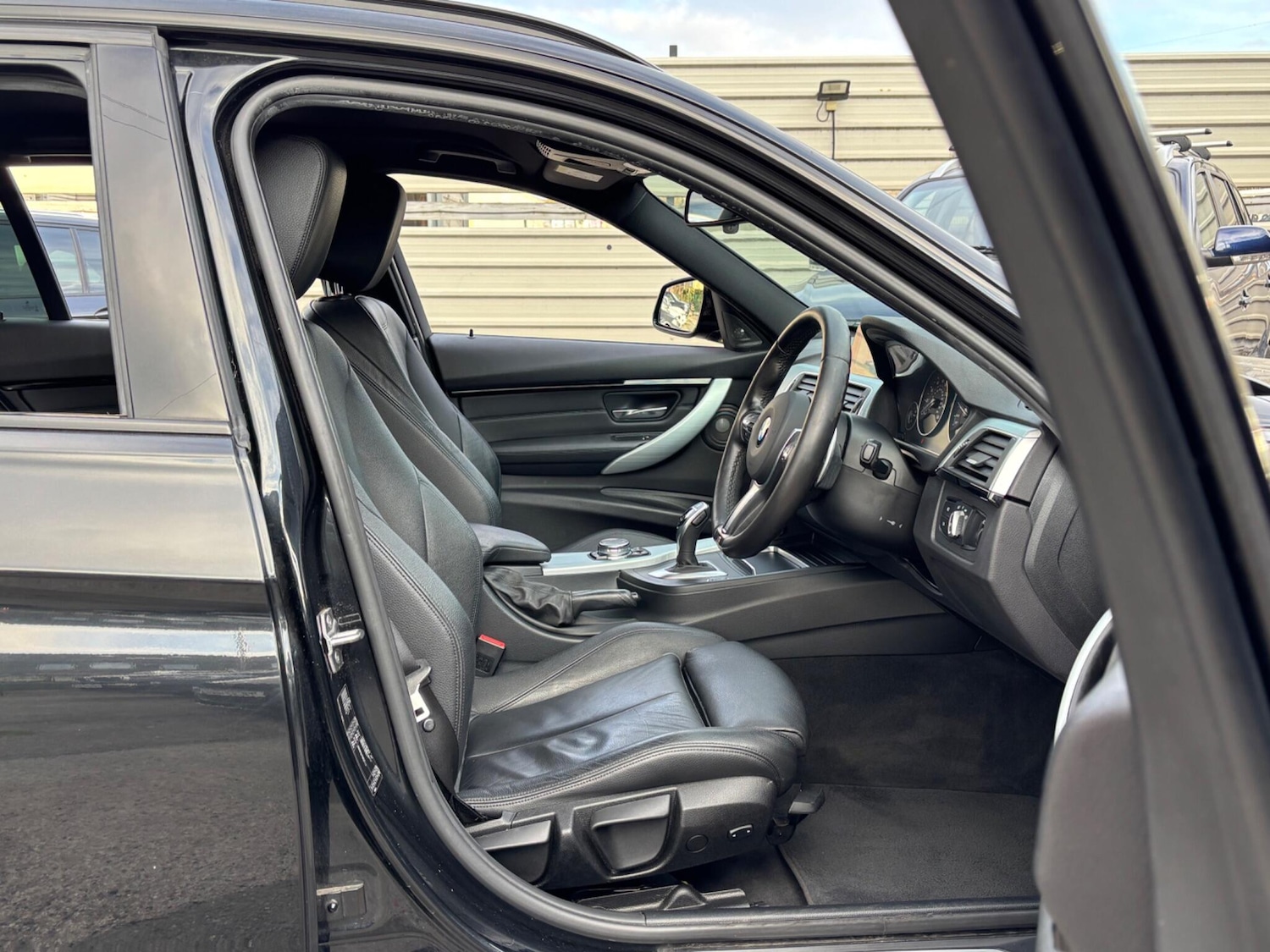 Used BMW 3 Series for sale - 77671418: Photo 47