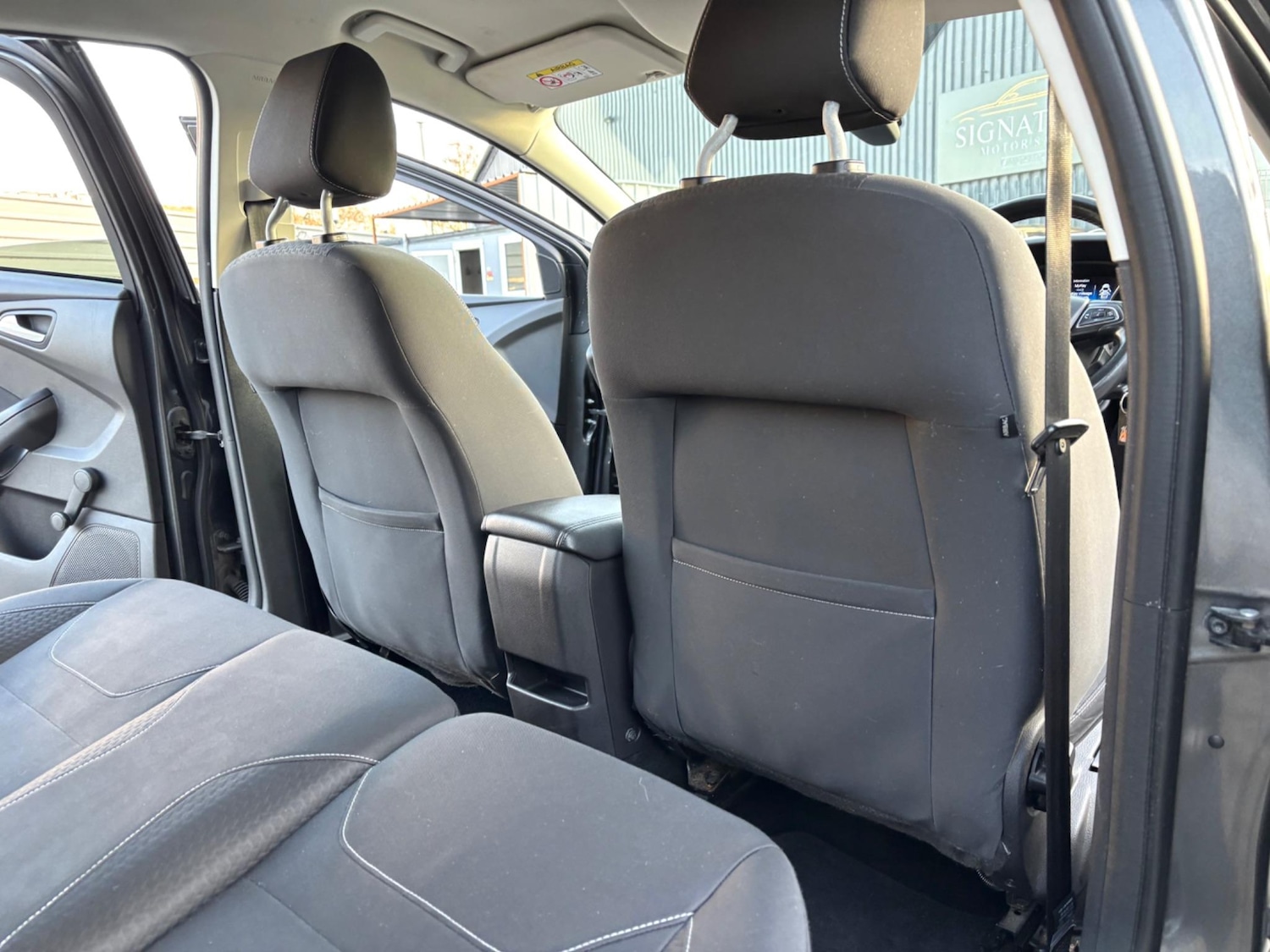 Used Ford Focus for sale - 76990100: Photo 42