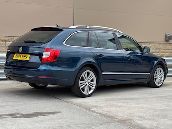 Used Skoda Superb 2014 for sale - 75622795: Photo