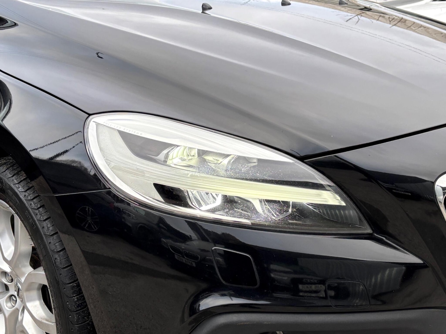 Used Volvo V40 2017 for sale - 77098078: Photo 11