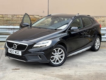 Used Volvo V40 2017 for sale - 77098078: Photo