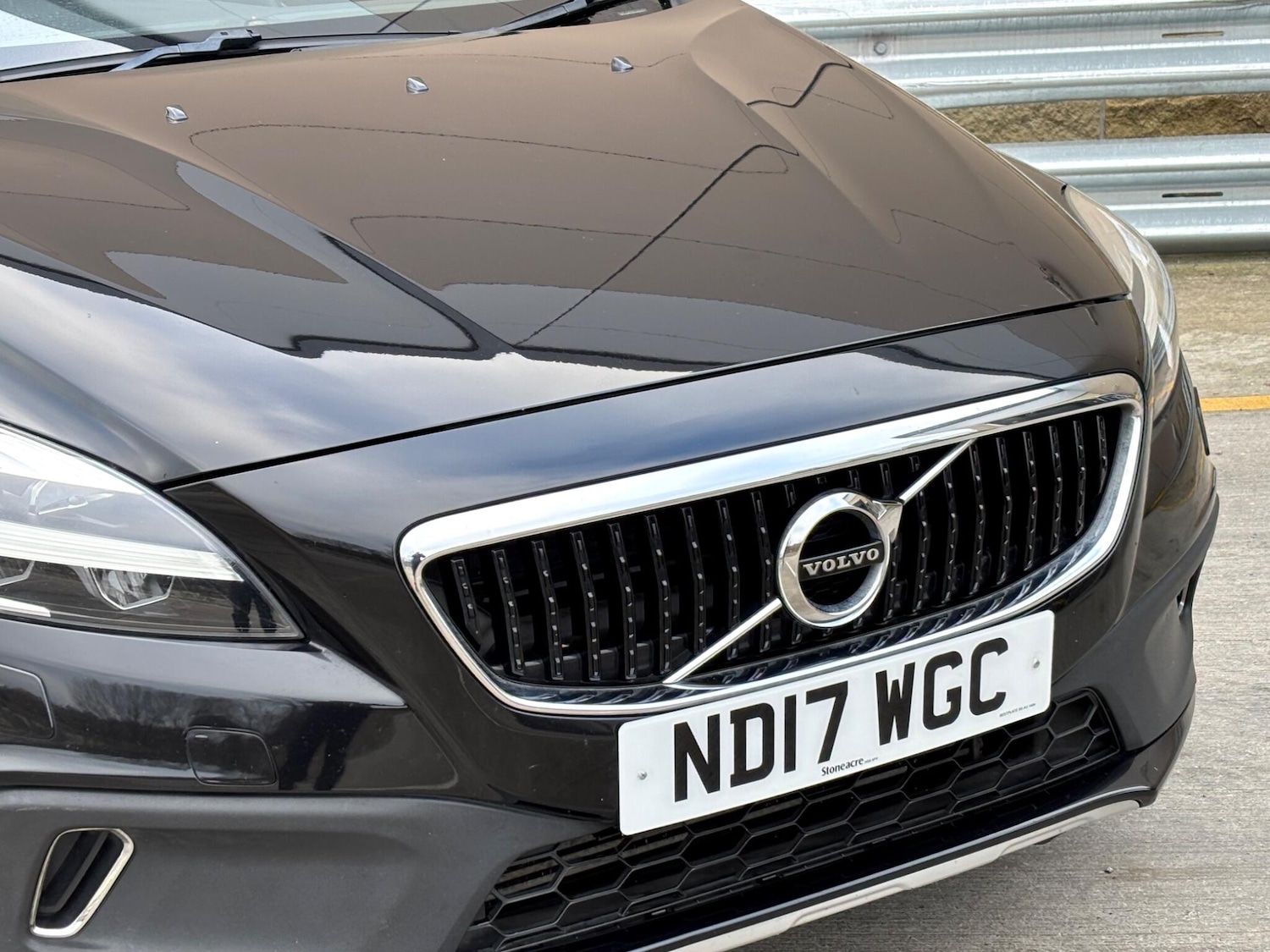 Used Volvo V40 2017 for sale - 77098078: Photo 31