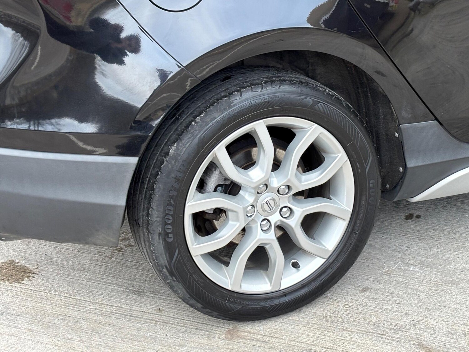 Used Volvo V40 2017 for sale - 77098078: Photo 45