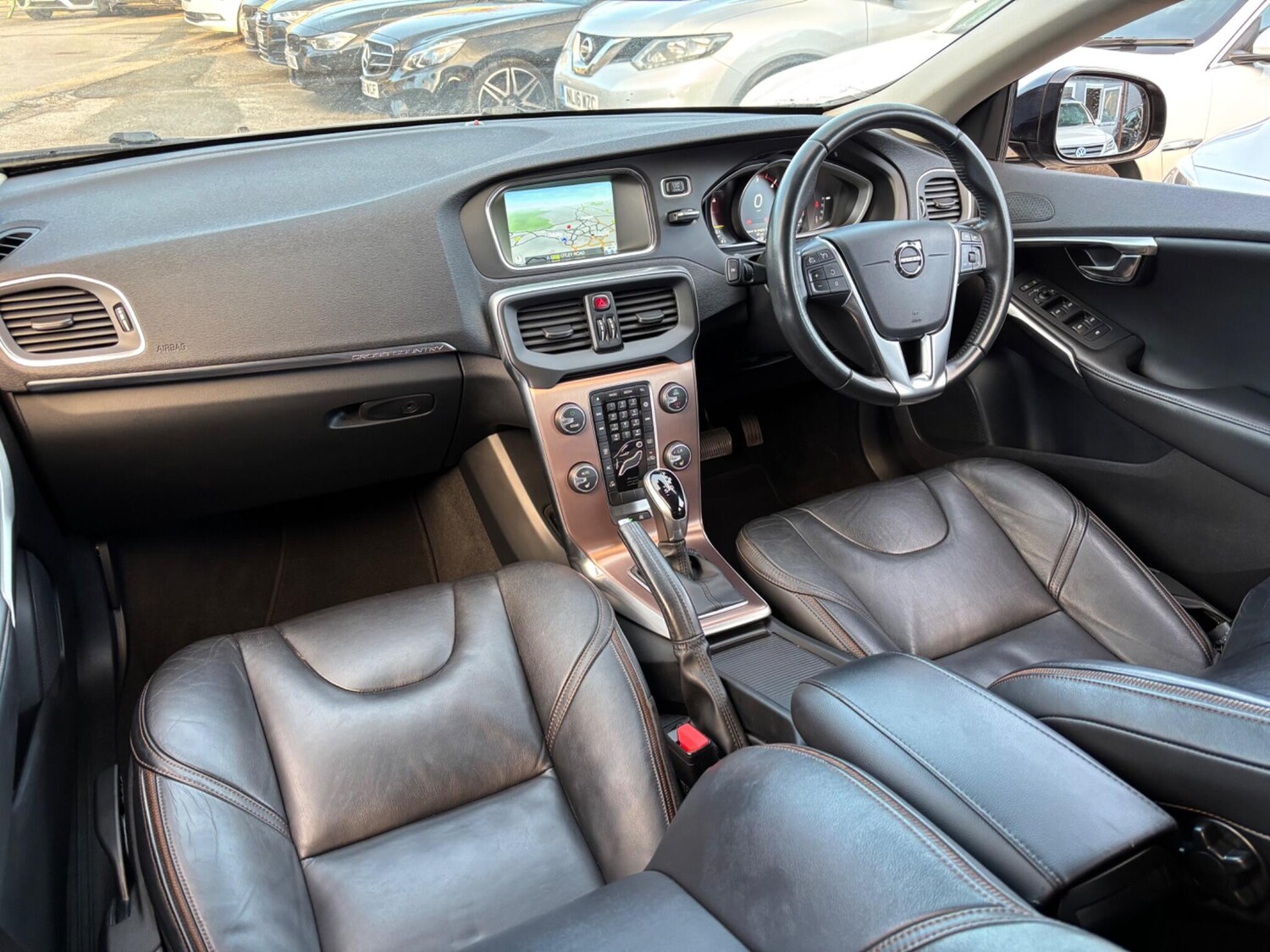 Used Volvo V40 2017 for sale - 77098078: Photo 48