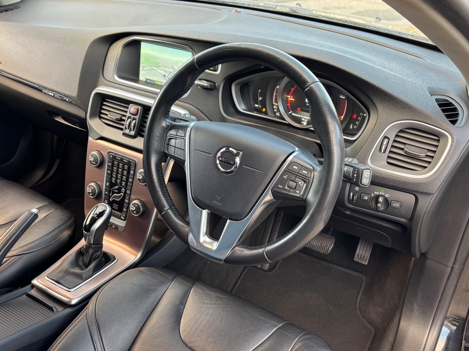 Used Volvo V40 2017 for sale - 77098078: Photo 49