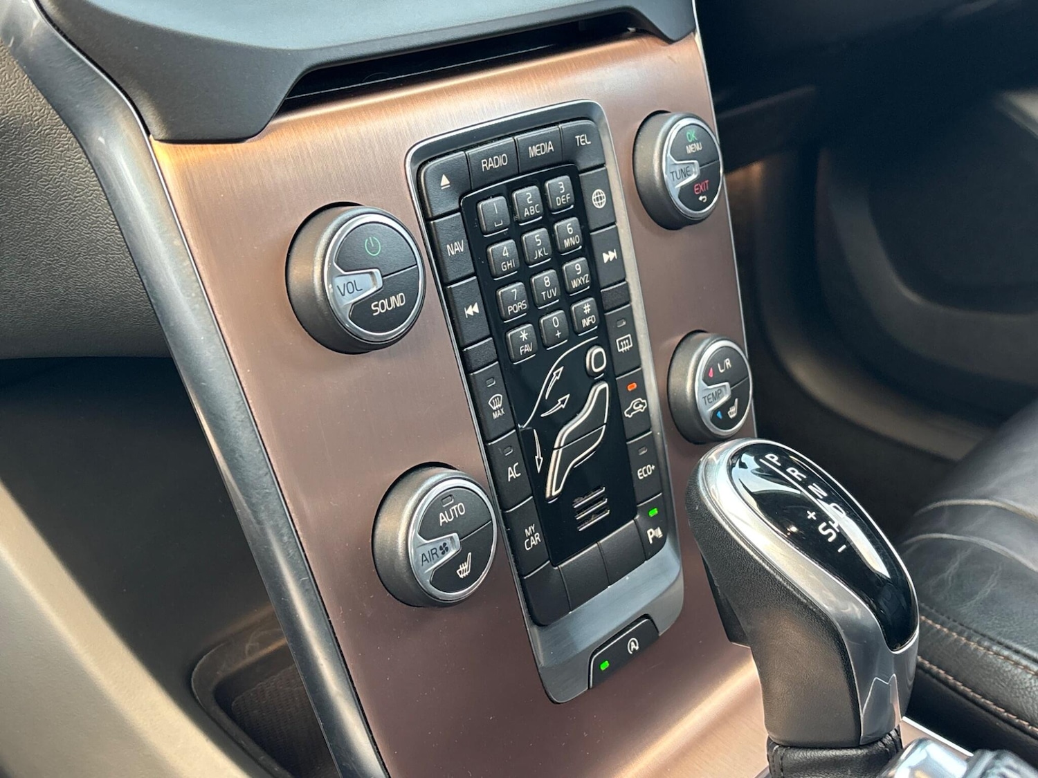 Used Volvo V40 2017 for sale - 77098078: Photo 55