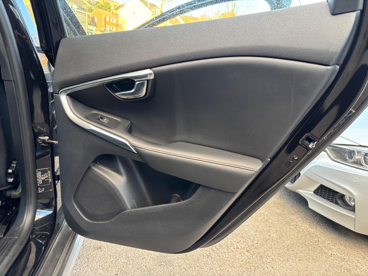 Used Volvo V40 2017 for sale - 77098078: Photo 72