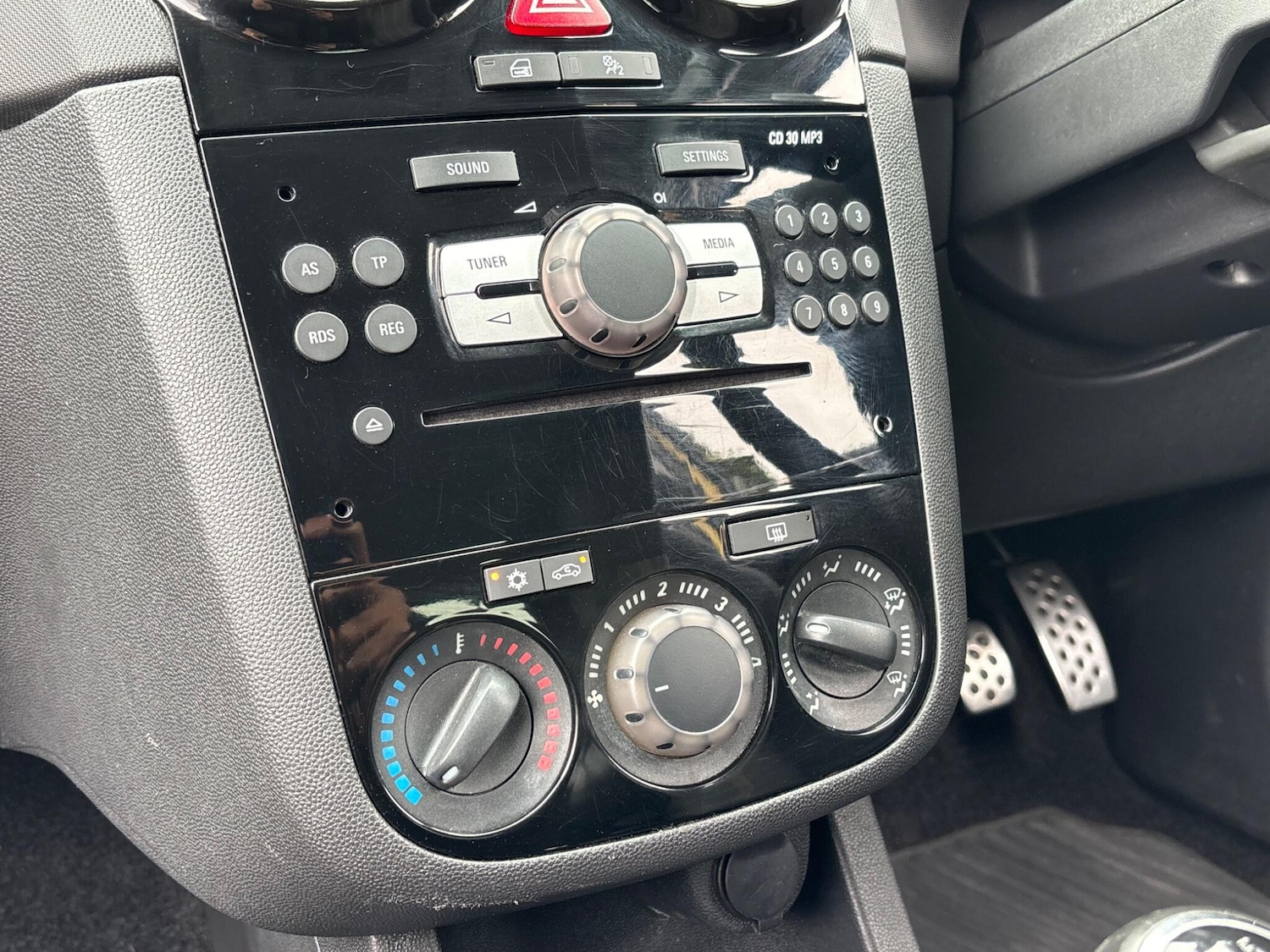 Used Vauxhall Corsa 2013 for sale - 76295233: Photo 19