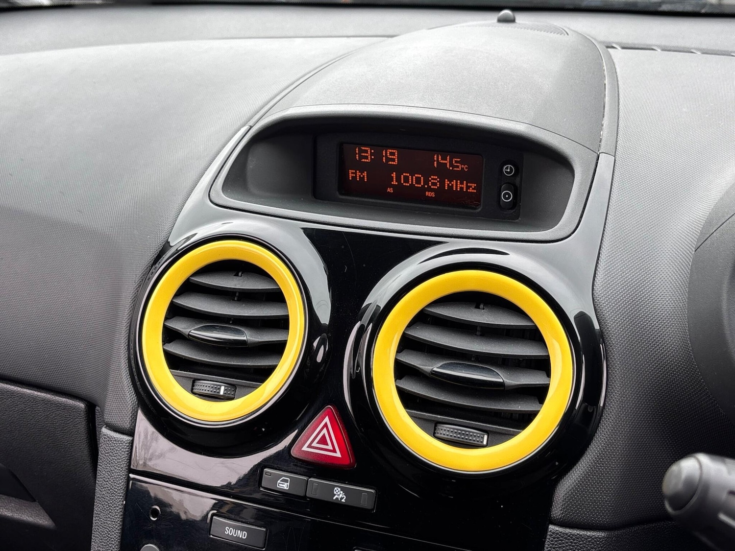 Used Vauxhall Corsa 2013 for sale - 76295233: Photo 20