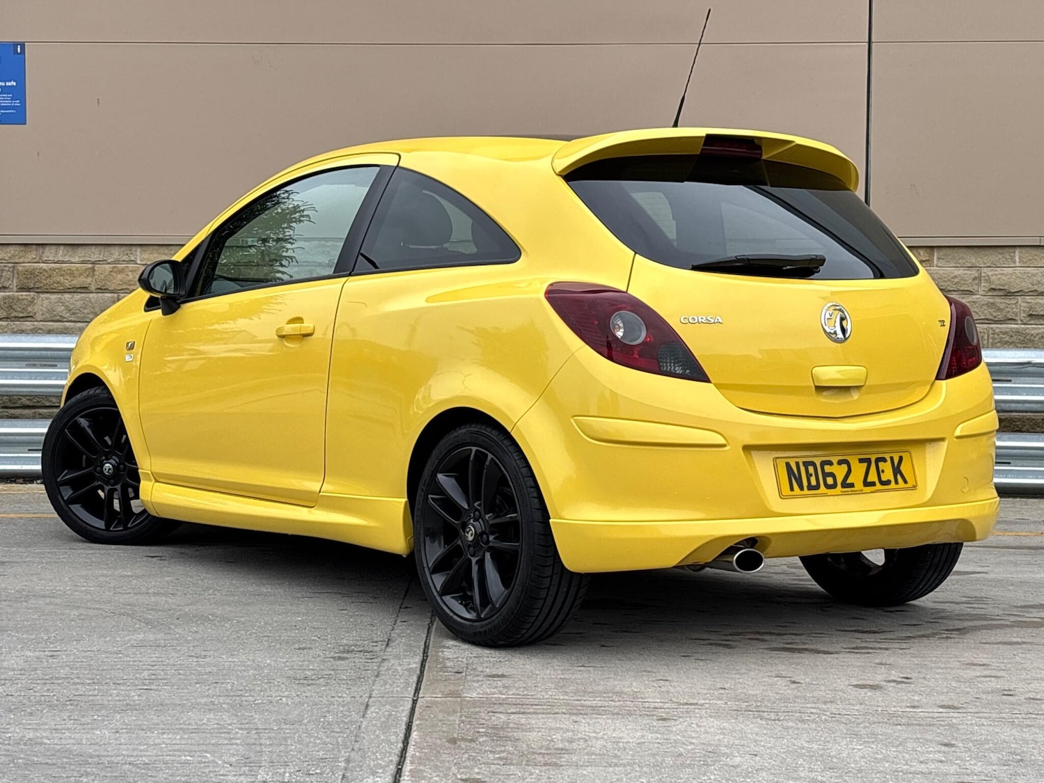 Used Vauxhall Corsa 2013 for sale - 76295233: Photo 3